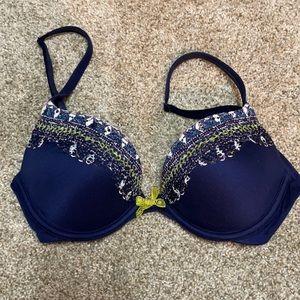 Victoria’s secret bra